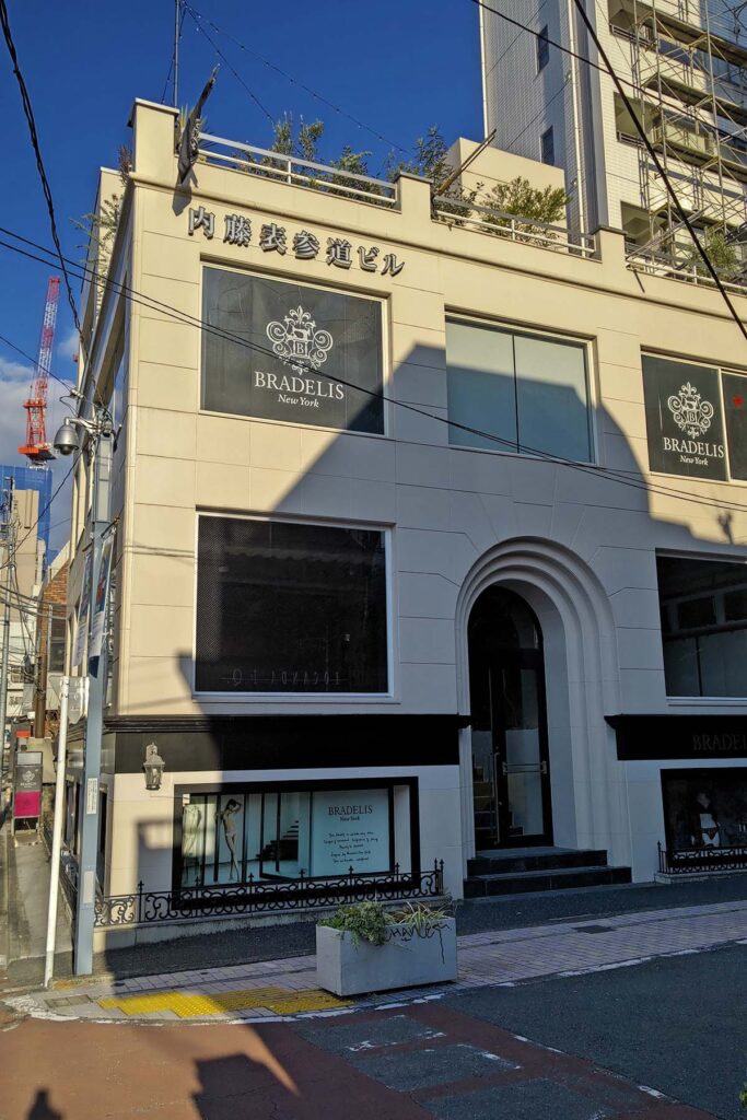 表参道店舗看板製作